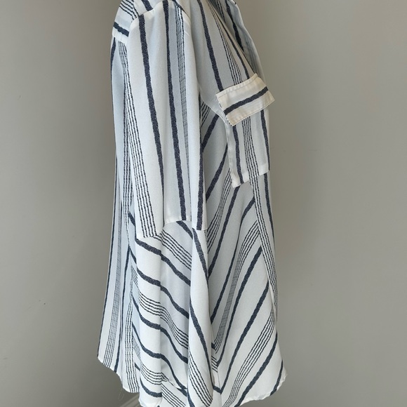 JONES New York Blouse Denim Color Stripe detail with front two pockets - Picture 3 of 6